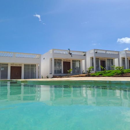 Cave Diani Holiday Apartments Diani Beach Εξωτερικό φωτογραφία