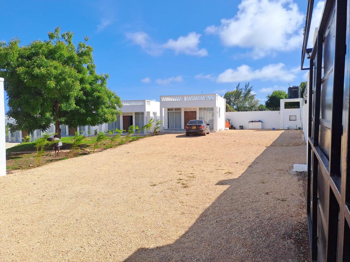 Cave Diani Holiday Apartments Diani Beach Εξωτερικό φωτογραφία