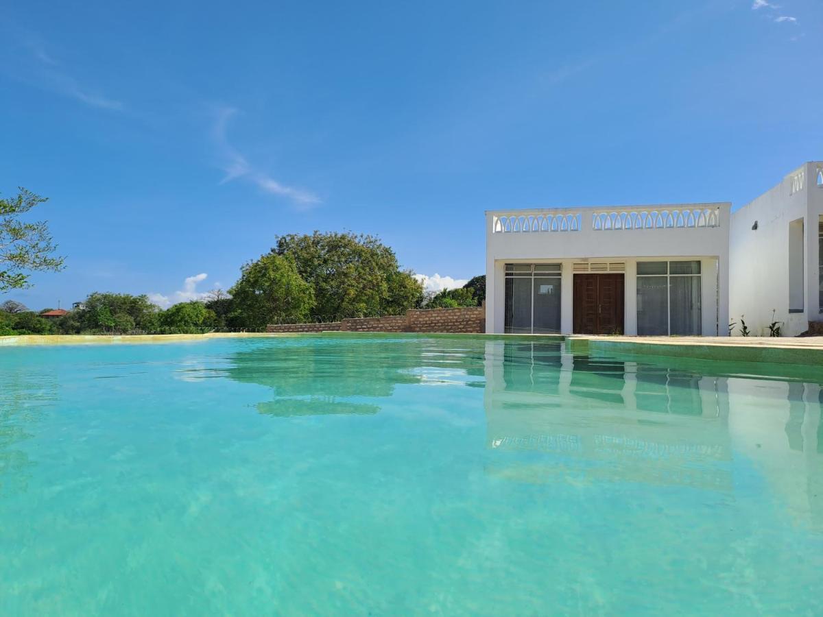 Cave Diani Holiday Apartments Diani Beach Εξωτερικό φωτογραφία
