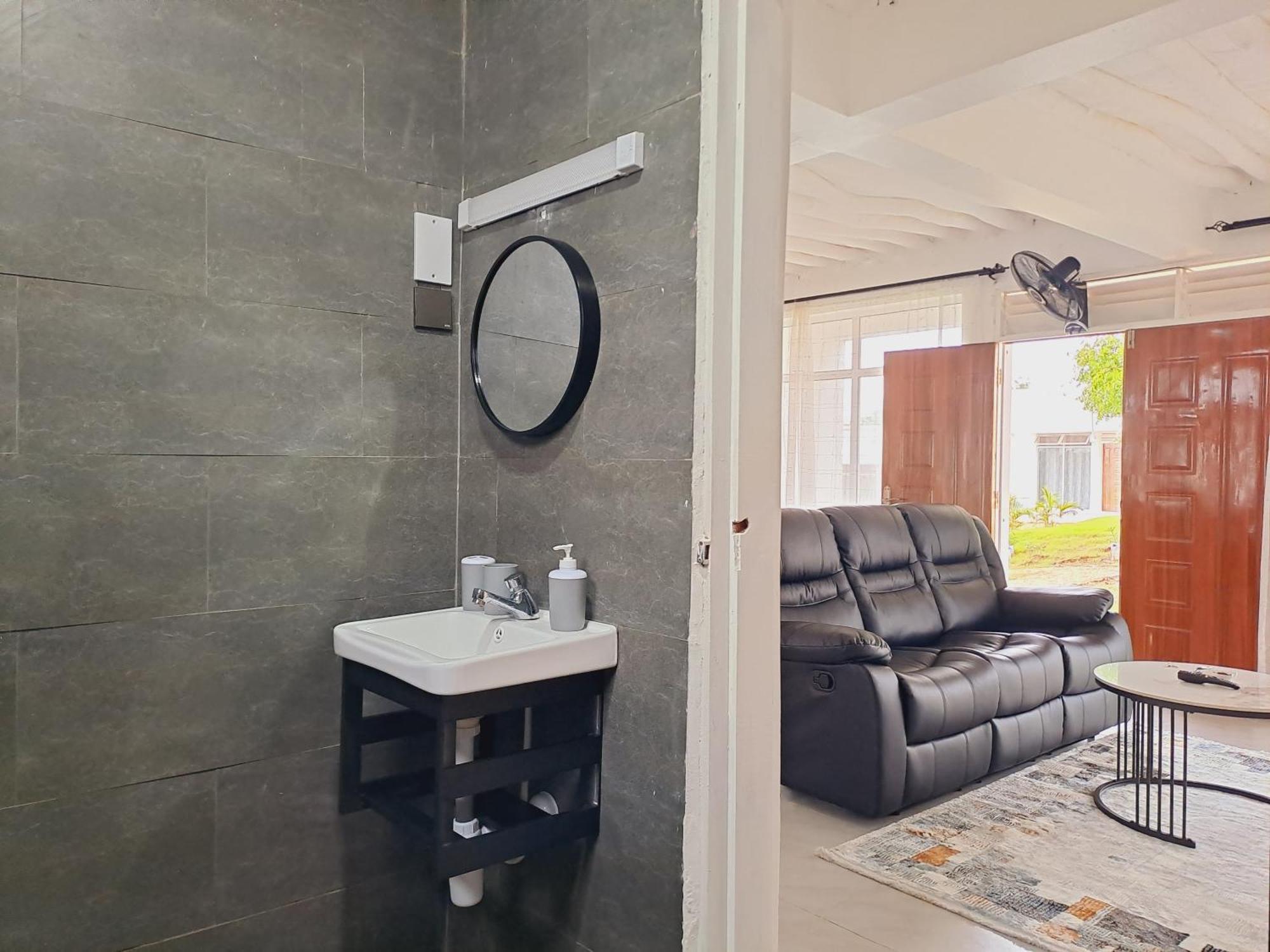 Cave Diani Holiday Apartments Diani Beach Εξωτερικό φωτογραφία